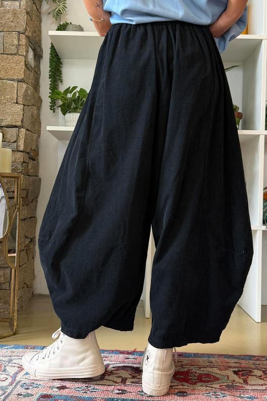 Bateau Needlecord 7/8 Barrel Culotte Pant Black